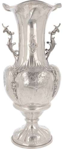 Centerpiece vase silver.