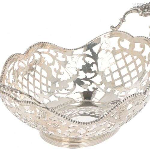 Bonbon basket silver.