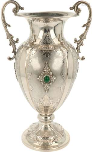 Decorative vase with Aventurine silver.