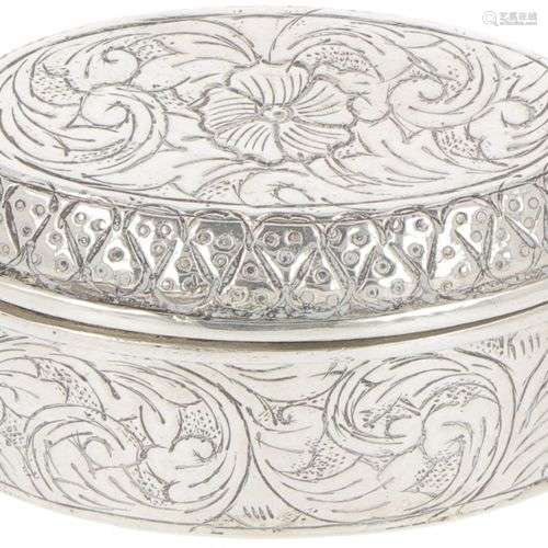 Snuff box / pill box silver.