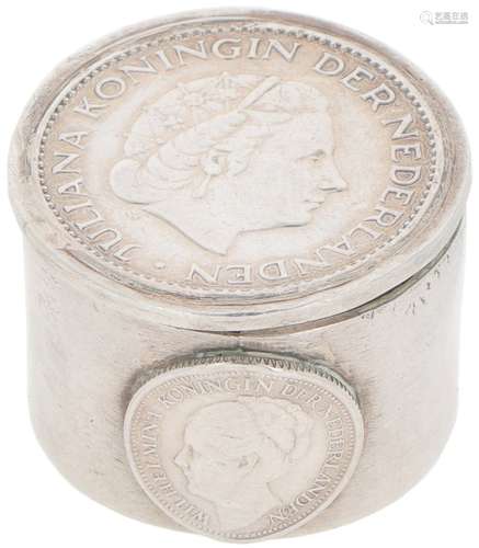 Coin box silver.