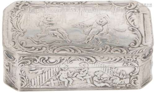 Tobacco / snuff box silver.