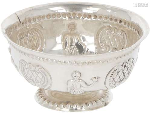 Cream bowl silver.