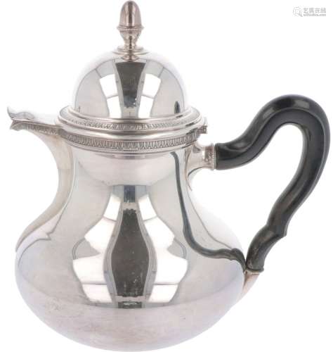 Coffee pot silver.