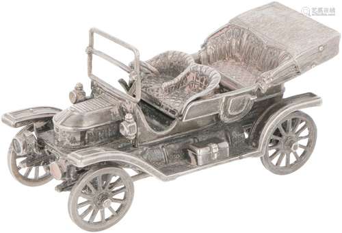 Miniature Stanley classic car silver.