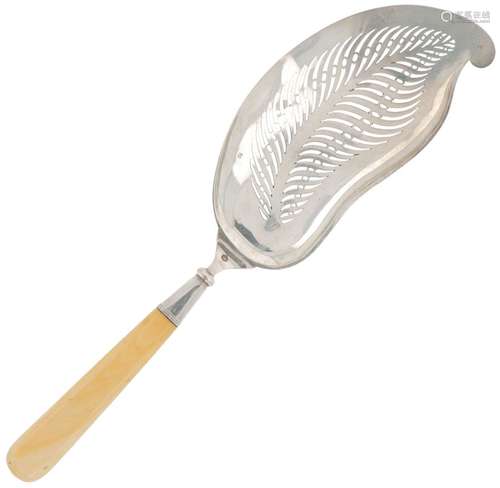 Fish slice silver.