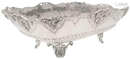 Fruit bowl / decorative bowl silver.