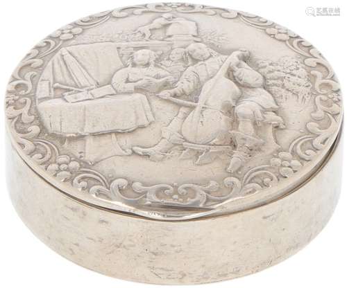 Snuff box / pill box silver.