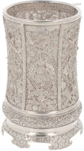 Brush pot (China export) silver.