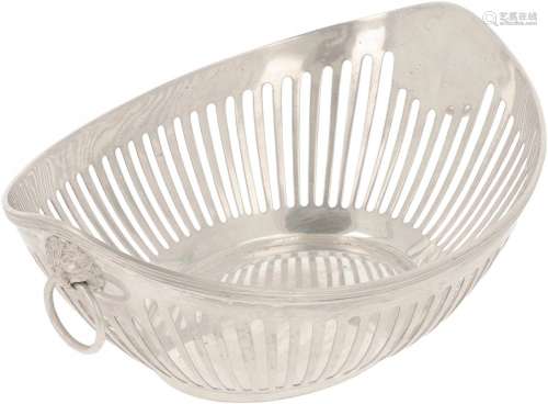 Puff Pastry basket silver.