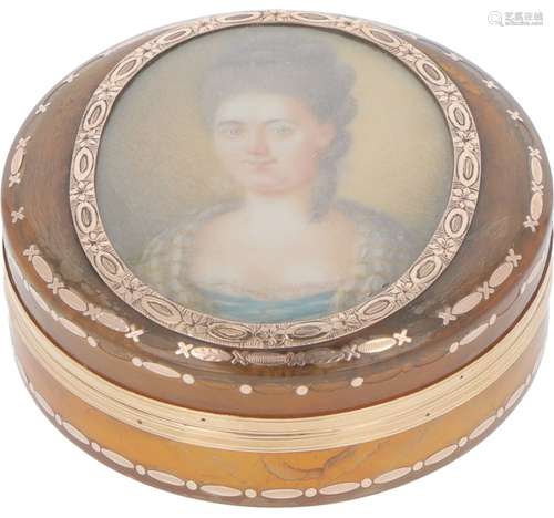 Turtle box with miniature portrait of a lady gold.