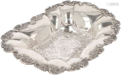 Fruit bowl silver.