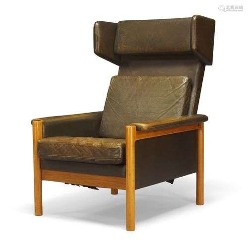 Kurt Østervig (danois, 1912-1986), fauteuil à dossier ailé e...