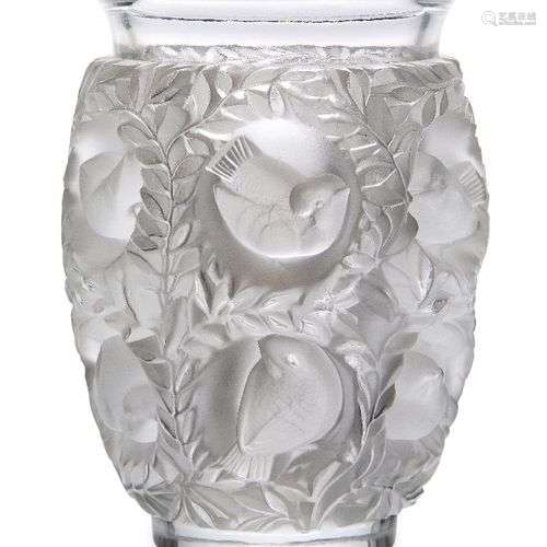René Lalique (Français 1860-1945), vase en verre clair et dé...