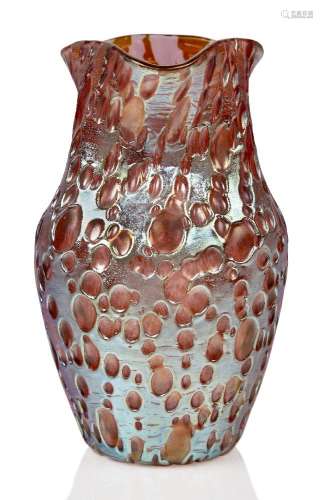 Loetz (Autriche), vase en verre iridescent 'Orbulin' avec co...