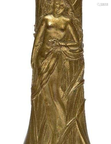 Un vase en bronze doré, 'Titania', c.1900, marqué Louchet su...