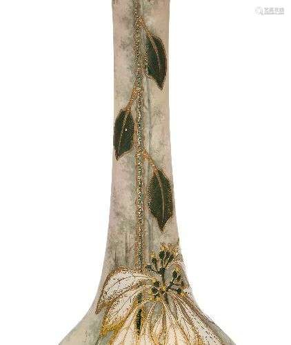 Royal Bonn (Allemand 1755-1931), un grand vase en céramique,...