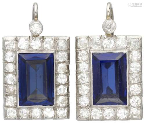 14K. White gold Art Deco earrings set with approx. 2.10 ct. ...