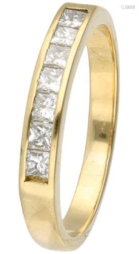 18K. Yellow gold ring set with approx. 0.42 ct. diamond.