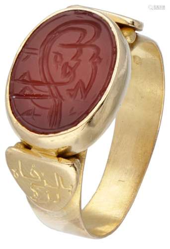 20K. Yellow gold intaglio ring with carnelian decorated with...