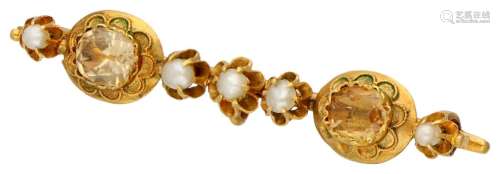 14K. Yellow gold antique brooch set with yellow topaz and se...