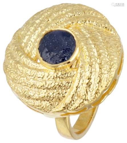 Gold plated silver ring set with a sapphire - 925/1000.