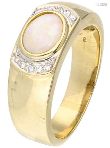 14K. Yellow gold band ring set with approx. 0.10 ct. diamond...