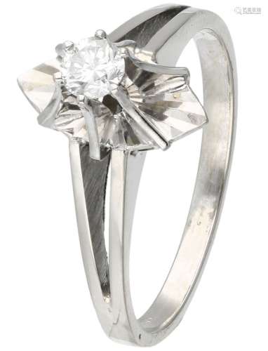 18K. White gold solitaire ring set with approx. 0.15 ct. dia...