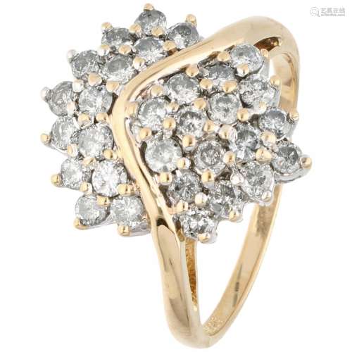 18K. Yellow gold pear-shaped ring set with approx. 0.60 ct. ...