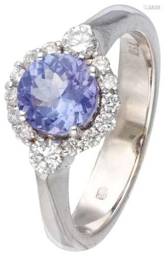 18K. White gold rosette ring set with approx. 0.32 ct. diamo...