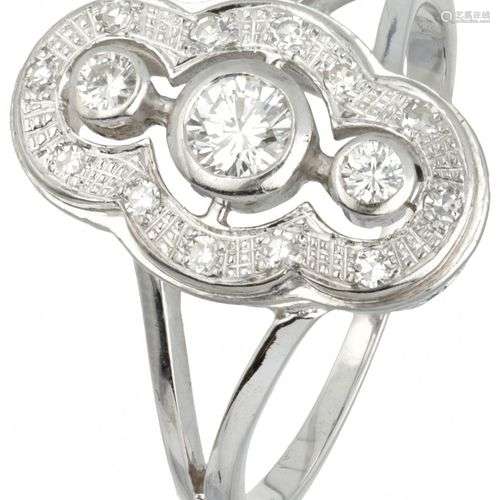 18K. White gold Art Deco princess ring set with approx. 0.24...