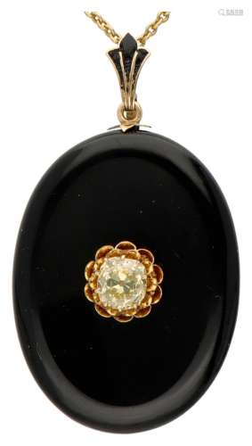 18K. Yellow gold necklace with antique onyx medallion pendan...