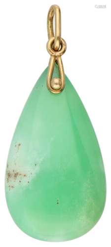 14K. Yellow gold pendant set with drop-shaped jade.