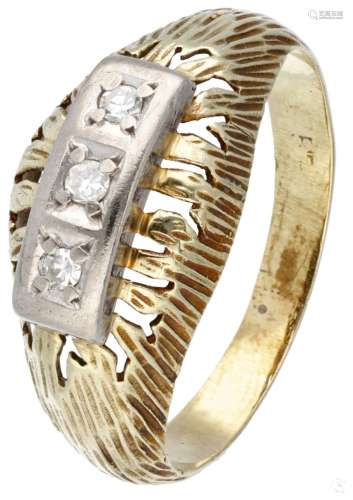 14K. Yellow gold vintage ring set with approx. 0.06 ct. diam...