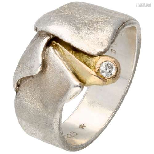 Silver matted design ring set with approx. 0.05 ct. diamond ...