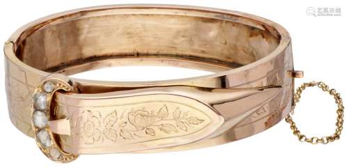 18K. Yellow gold antique bangle bracelet set with rose cut d...