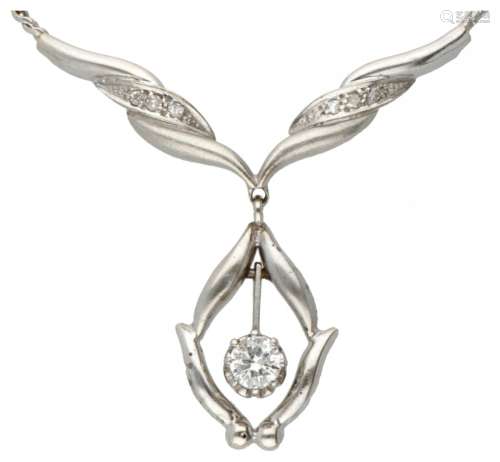 14K. White gold necklace set with approx. 0.52 ct. diamond.