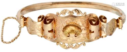 18K. Rose gold antique bangle bracelet with acanthus leaves ...