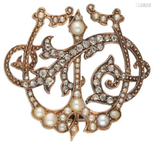 14K. Rose gold antique brooch set with rose cut diamonds and...