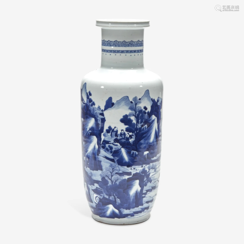 A Chinese blue and white porcelain rouleau vase 青