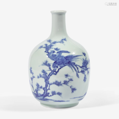 A Japanese blue and white porcelain bottle vase 日