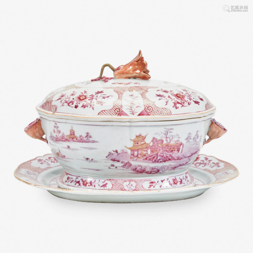 A Chinese export porcelain puce-decorated tureen,