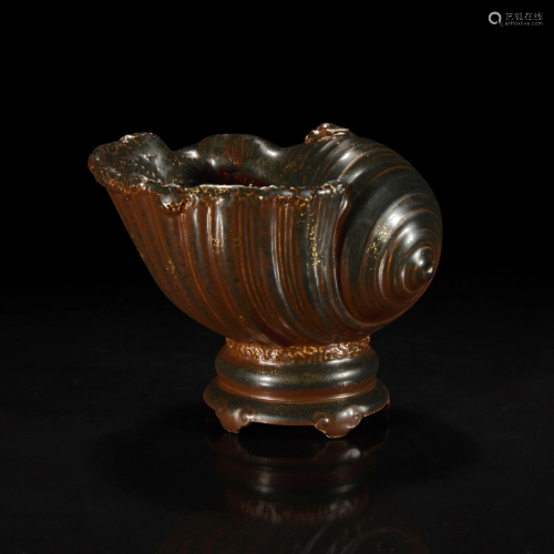 A Chinese faux bronze porcelain coupe 瓷仿