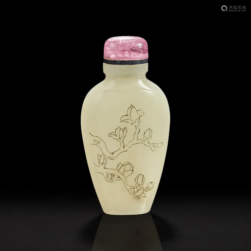 A Chinese creamy-white jade snuff bottle 白