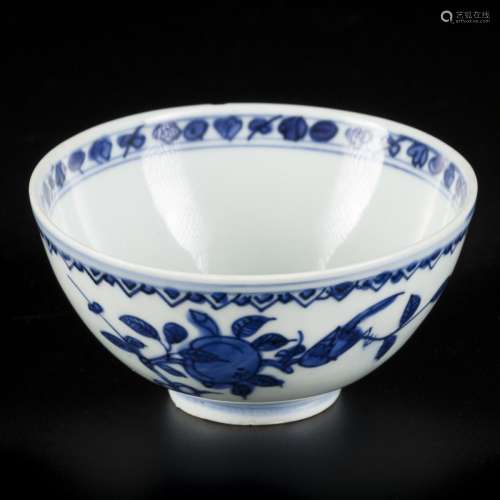 A porcelain bowl decorated with peaches, China, Transition.