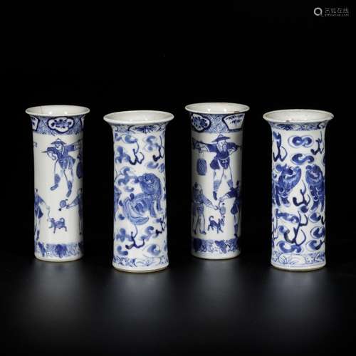 A lot of (4) porcelain vases with decor of foo-dogs and play...