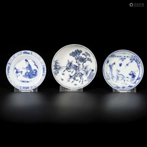 A lot of (3) porcelain plates, two with decorations of deer,...
