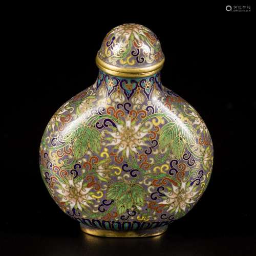 A cloisonne snuff bottle with floral decoration, marked Qian...