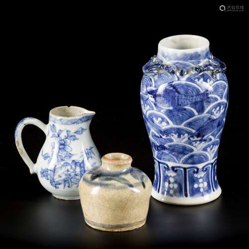 A lot comprising various porcelain items a.w. a chocolate ju...