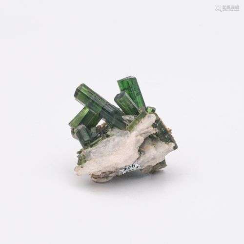 TOURMALINE VERTE PEDERNIRA BRESIL (5cm)